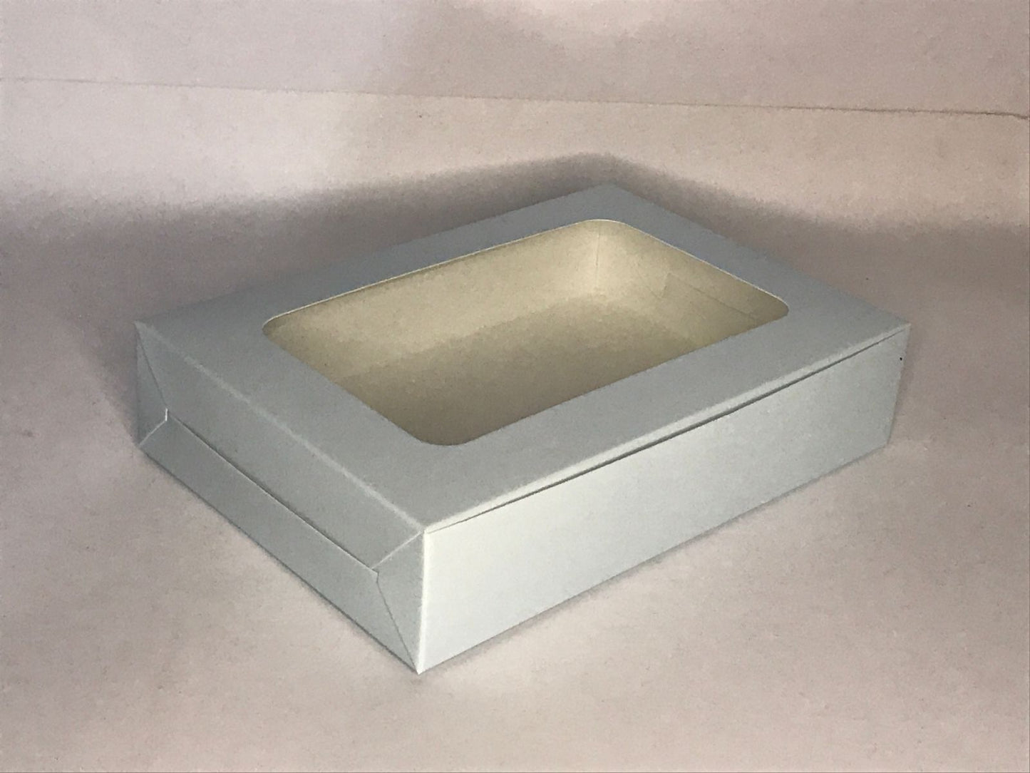 Box for 6 Brownies (6x9x2 inches) – Sturdy Packaging for Fresh Brownies