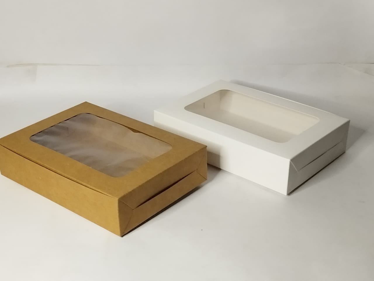 Box for 6 Brownies (6x9x2 inches) – Sturdy Packaging for Fresh Brownies