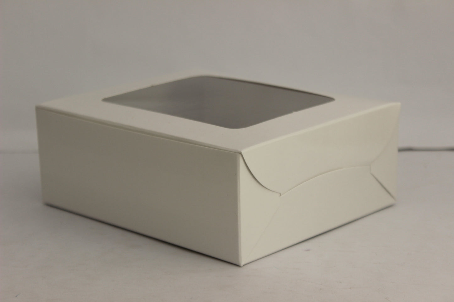 Cupcake Box for 4 Cupcakes (White) – Bakery Packaging Box