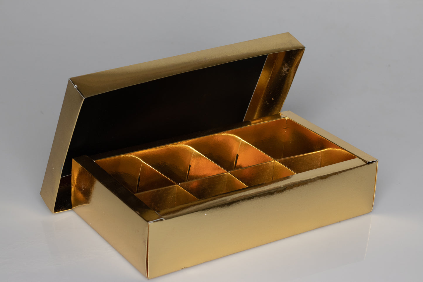 Sweet Gift Box with 8 Removable Compartments-Perfect for Sweets, Dates, and Dry Fruits