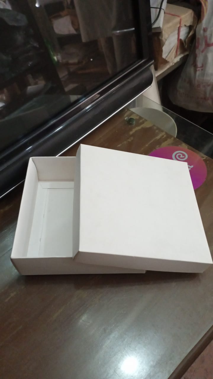 Gift Boxes in Multiple Sizes (4"x4"x2", 6"x6"x2") – Elegant Packaging for Sweets and Treats