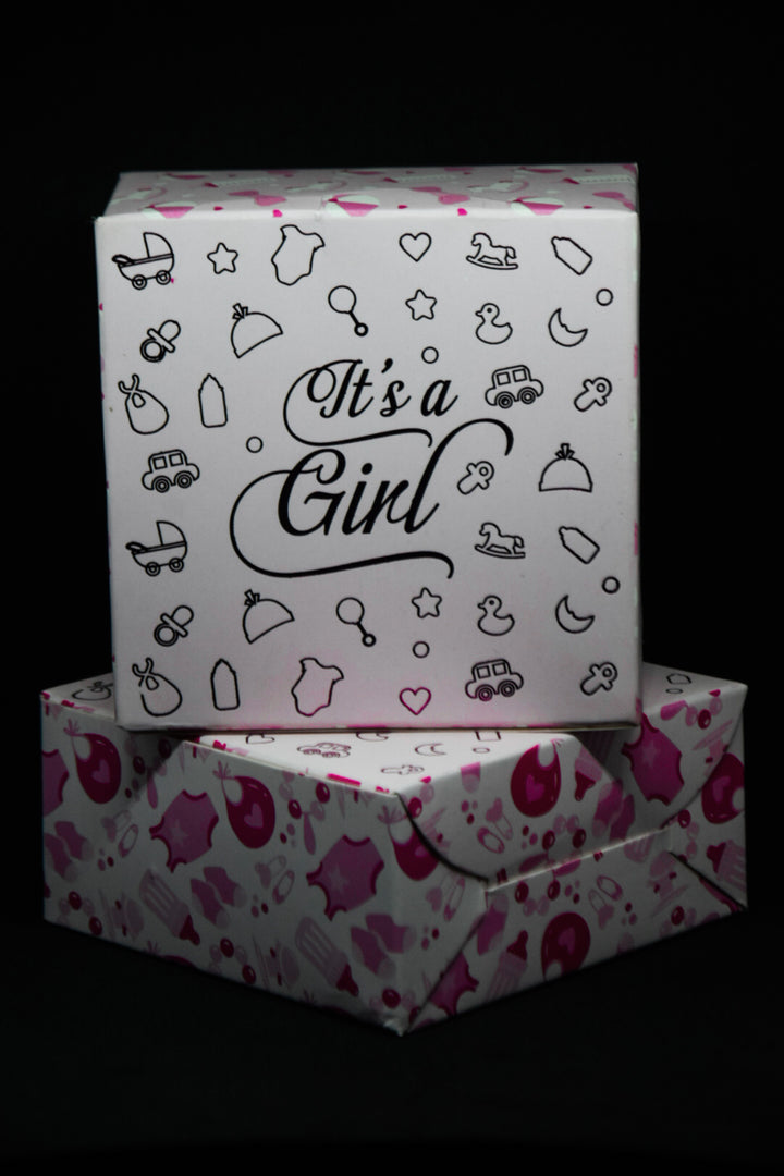 Baby Birth Announcement sweets Gift Box: "It's a Girl" 2