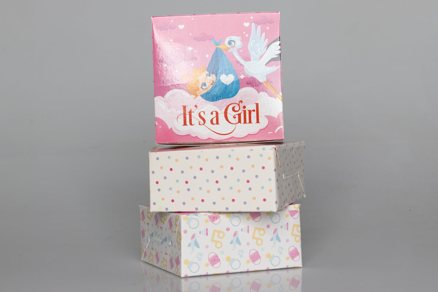 Birth Announcement Gift Box: "It's A Girl" – Custom Baby Gift Packaging