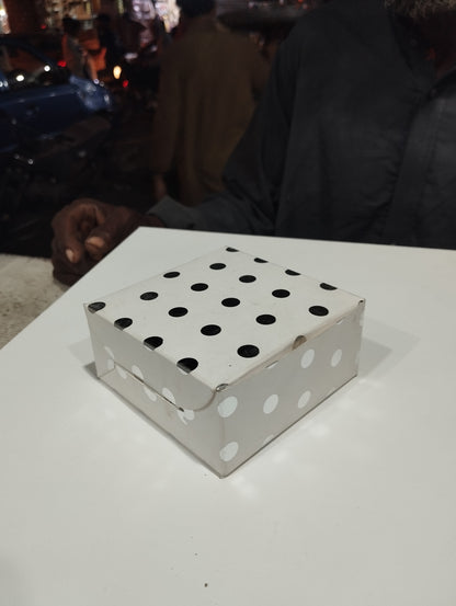 BOX FOR ONE BROWNIE AND MITHAI (250 GSM) 4*4*2