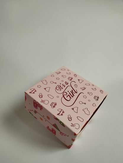 Birth Announcement Gift Box: "It's A Girl" – Custom Baby Gift Packaging