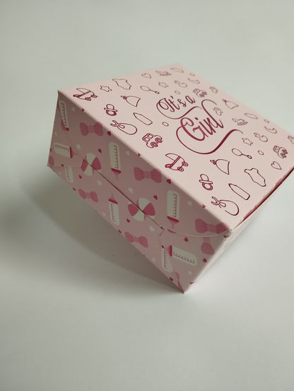 Birth Announcement Gift Box: "It's A Girl" – Custom Baby Gift Packaging
