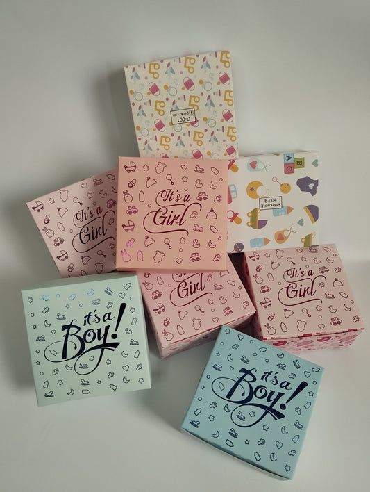 Birth Announcement Gift Box: "It's A Girl" – Custom Baby Gift Packaging