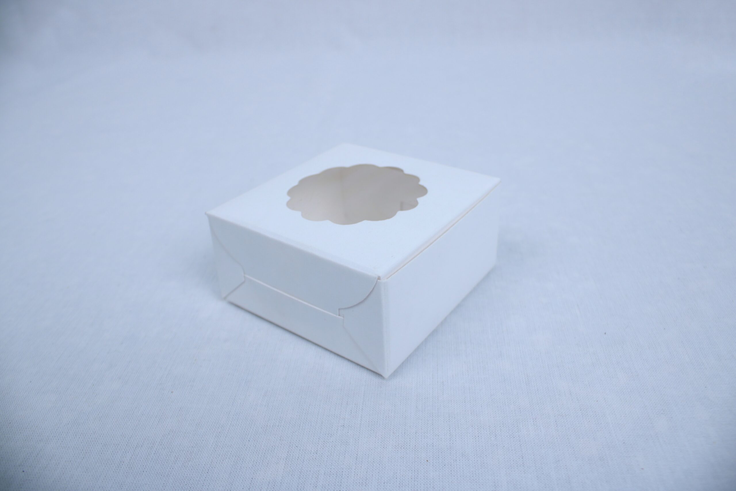 Small Bakery Box with Window for Brownie Bites, Macaroon & Candles (3×3×1.5 Inches) - Image 3
