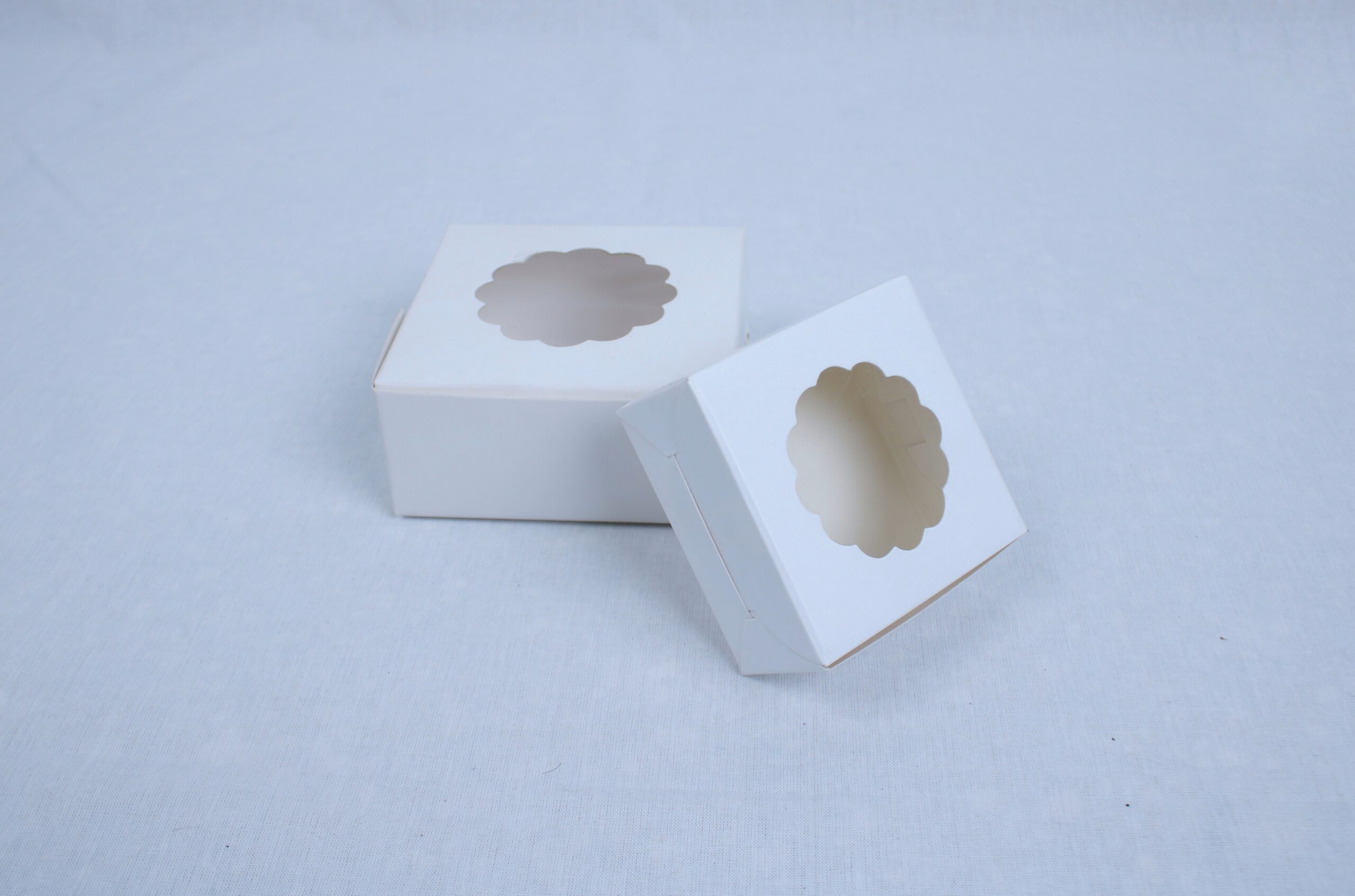 Small Bakery Box with Window for Brownie Bites, Macaroon & Candles (3×3×1.5 Inches)