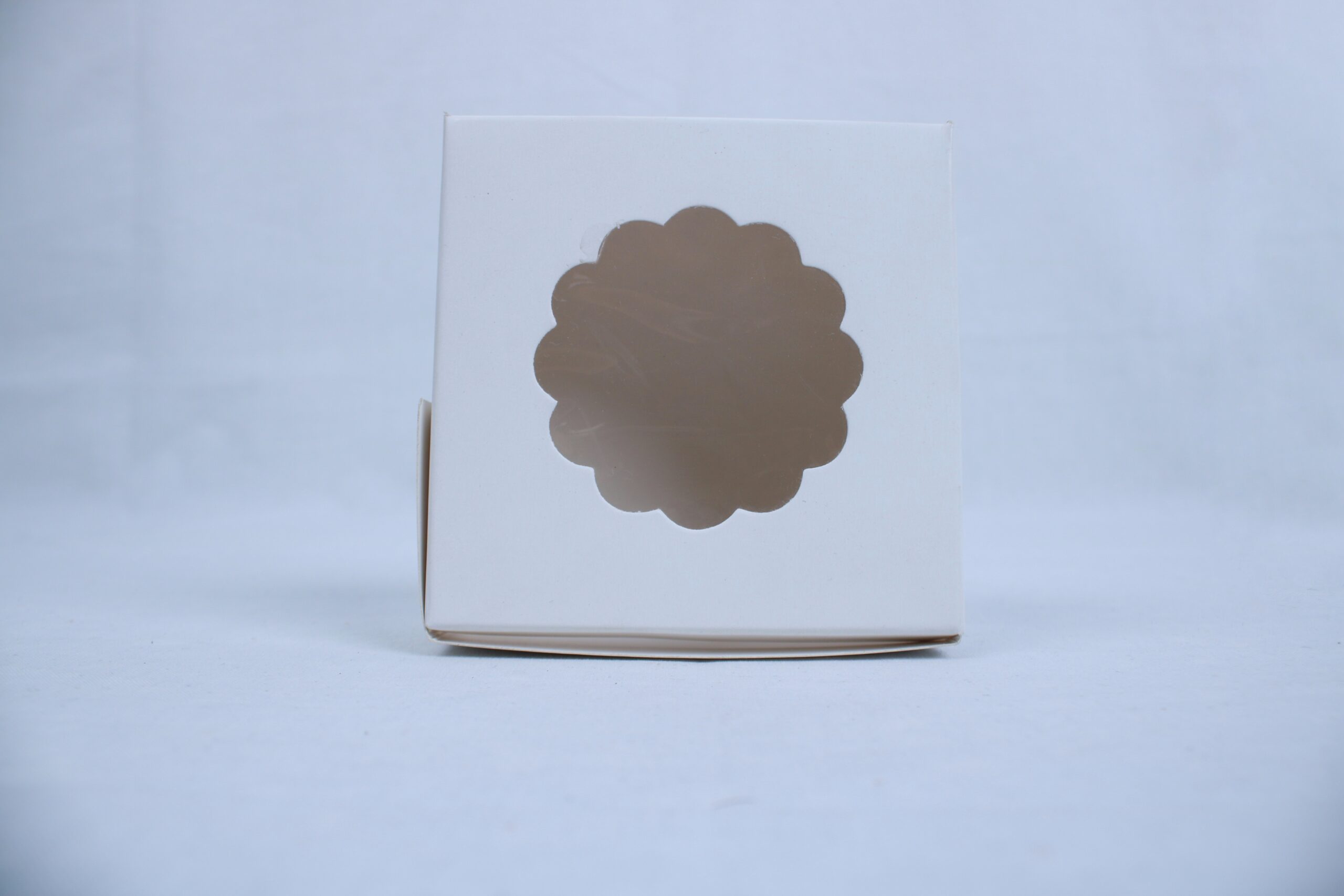Small Bakery Box with Window for Brownie Bites, Macaroon & Candles (3×3×1.5 Inches) - Image 2