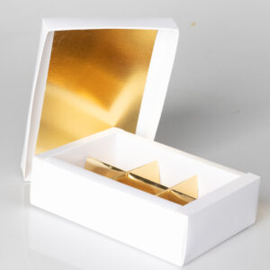 Sweet Gift Box with 6 Removable Compartments (6"x4"x2")