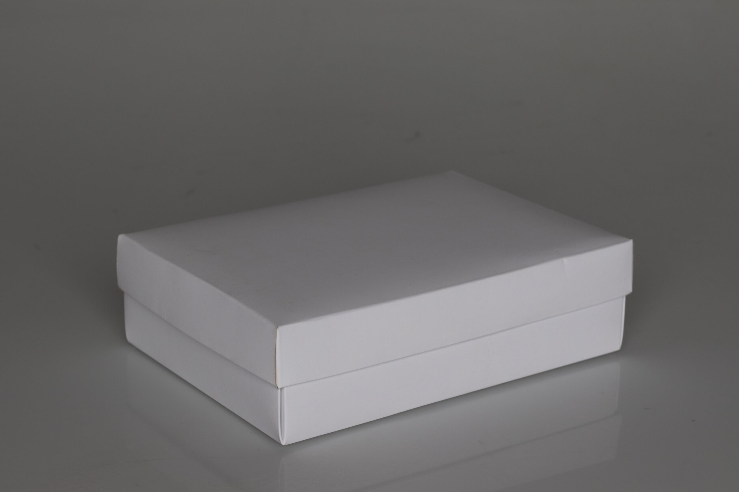 Sweet Gift Box with 6 Removable Compartments (6"x4"x2") - Image 6