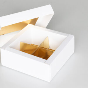Sweet Gift Box with 4 Removable Compartments (4"x4"x2")