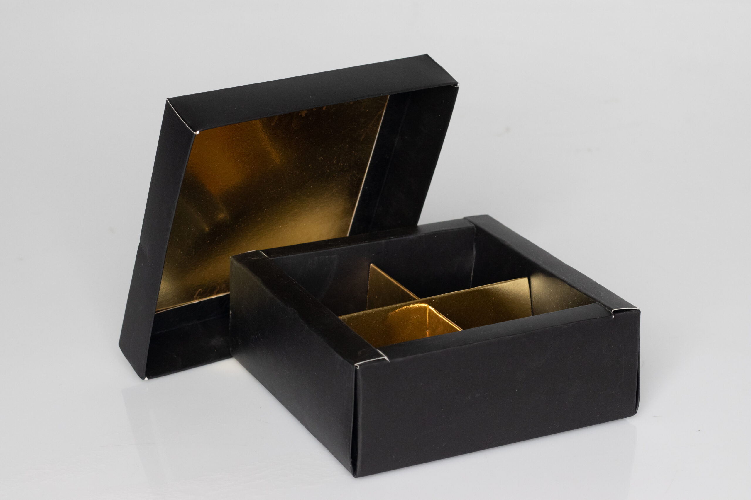 Sweet Gift Box with 4 Removable Compartments (4"x4"x2") - Image 11