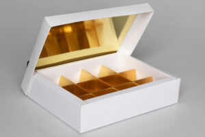 Sweet Gift Box with 12 Removable Compartments (6"x8"x2")