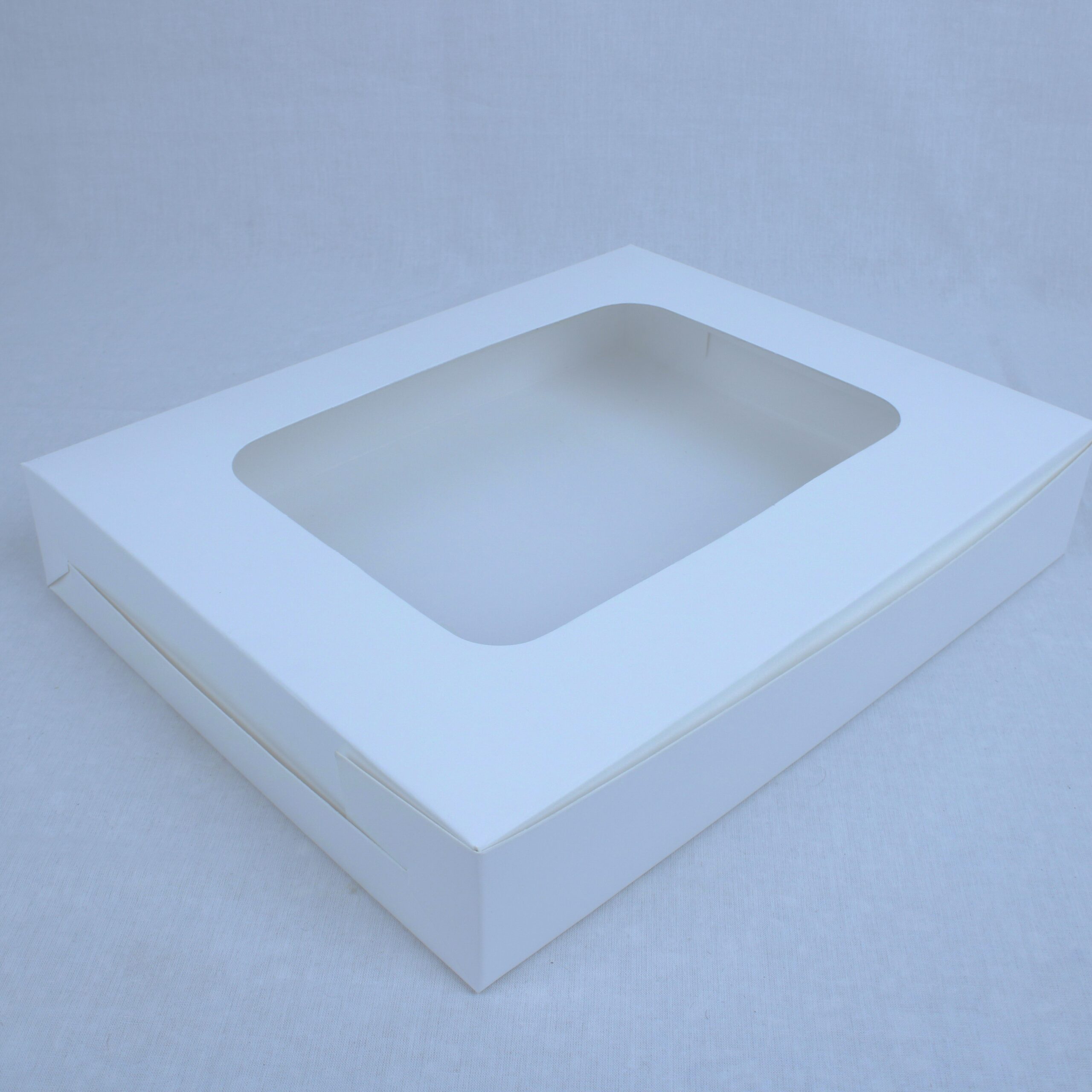 Bakery Box for 12 Brownies  – 12×9×2 Inches